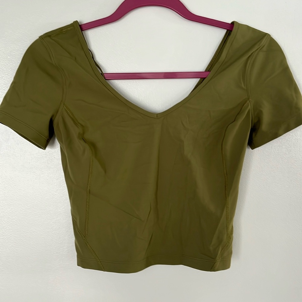 Lululemon crop top